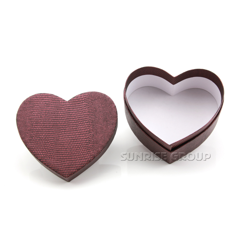 Custom Logo Heart Shape Paper Packaging Gift Box