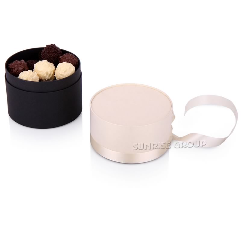 Luxury Voguish Everlasting Round Chocolate Hat Box